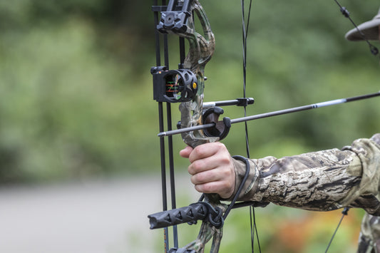 Bow Hunting: A Guide to Picking and Using a 4-Finger Thumb Release